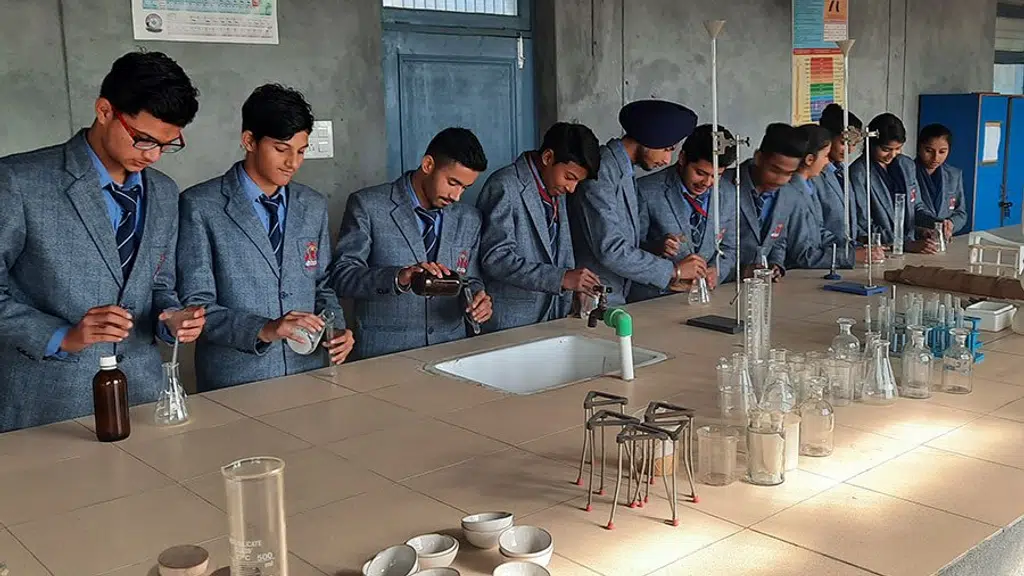 Sri Guru Nanak Public Sr. Sec. School