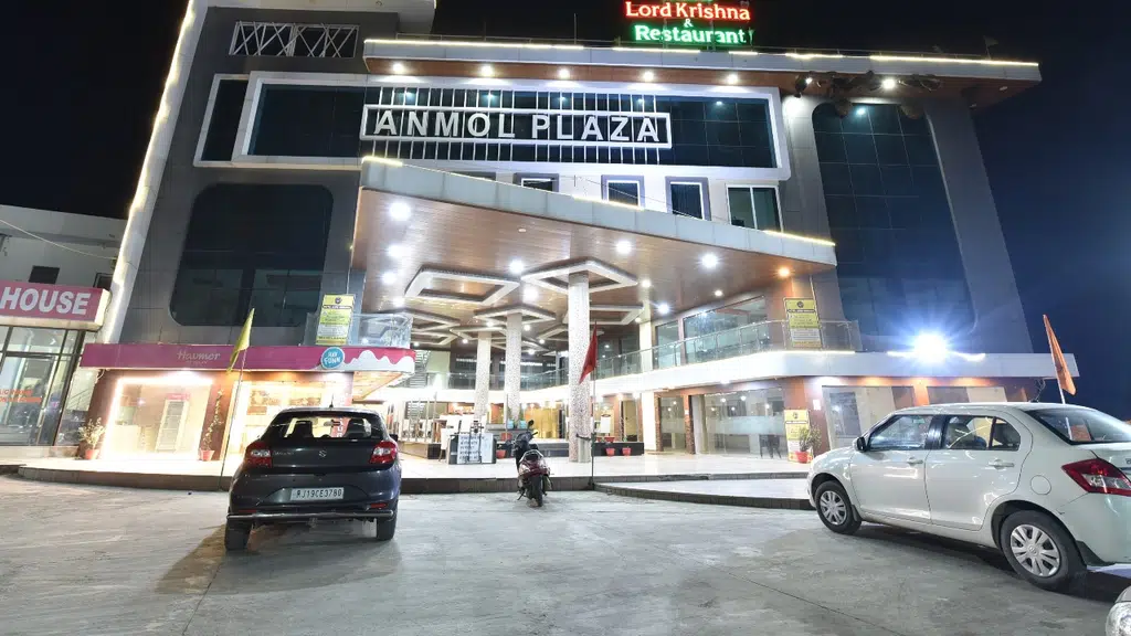 Hotel Lord Krishna Dx Inn