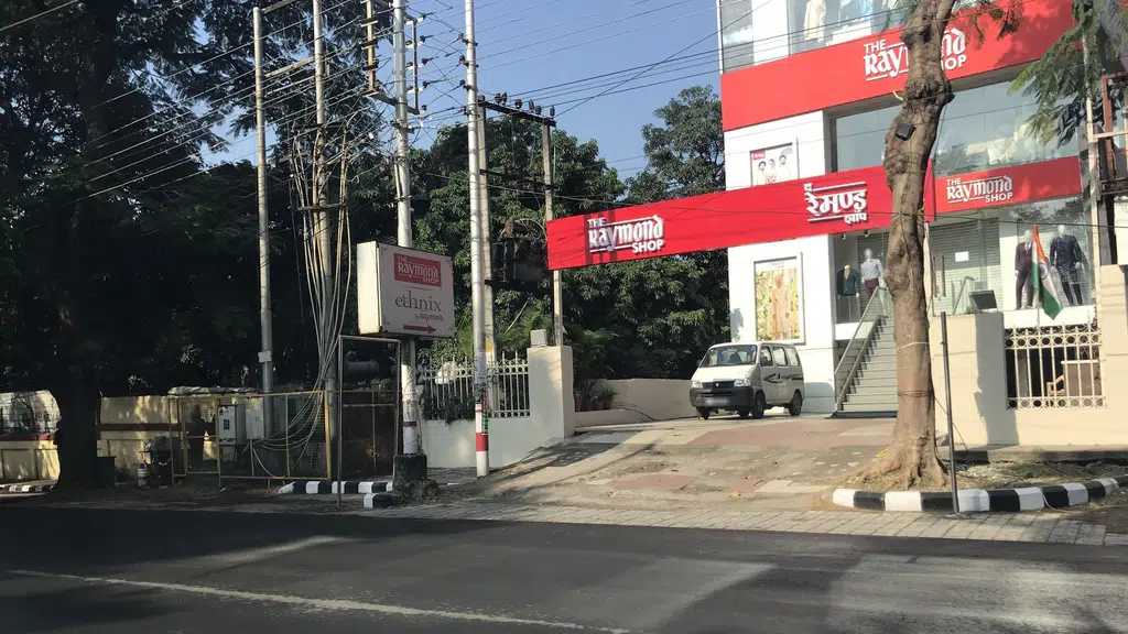 The Raymond shop