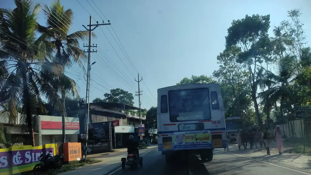 Lanzza Motors - Hero MotoCorp