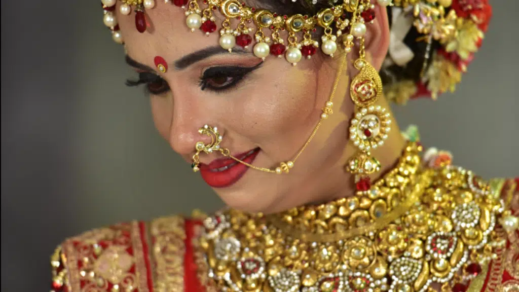 Murti's Beauty Salon and Academy