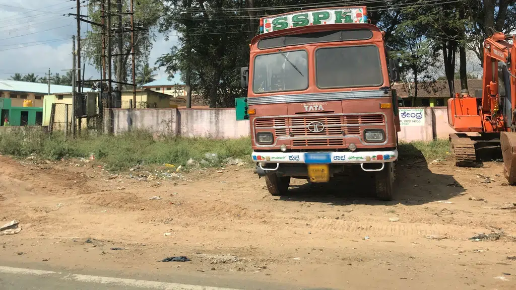 Maruti Suzuki ARENA (Venkat Motors, Hassan, BM Road)