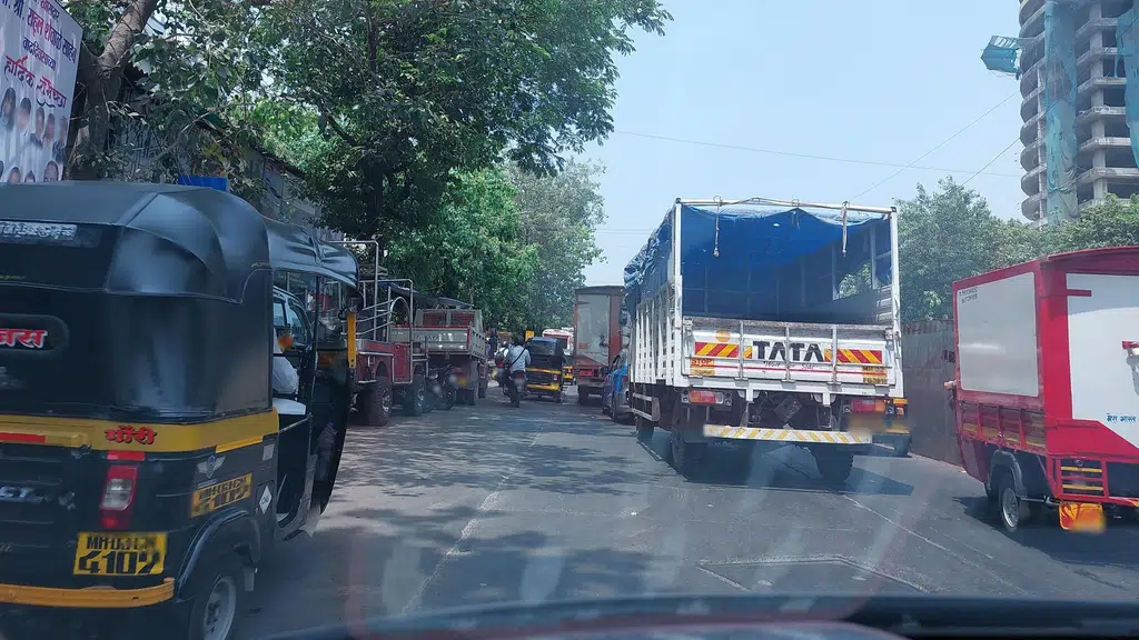 OYO 75954 Neelkamal