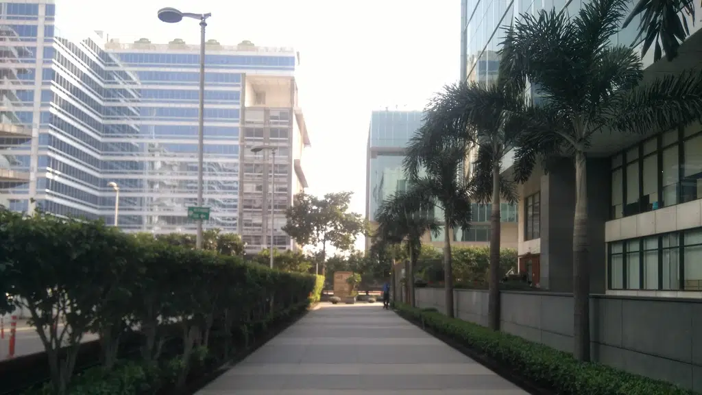 Uppals M6 Plaza