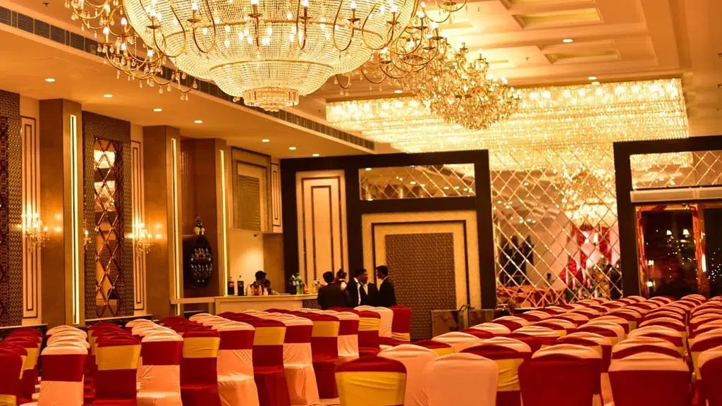 Royal Mansion Banquet and Hotel