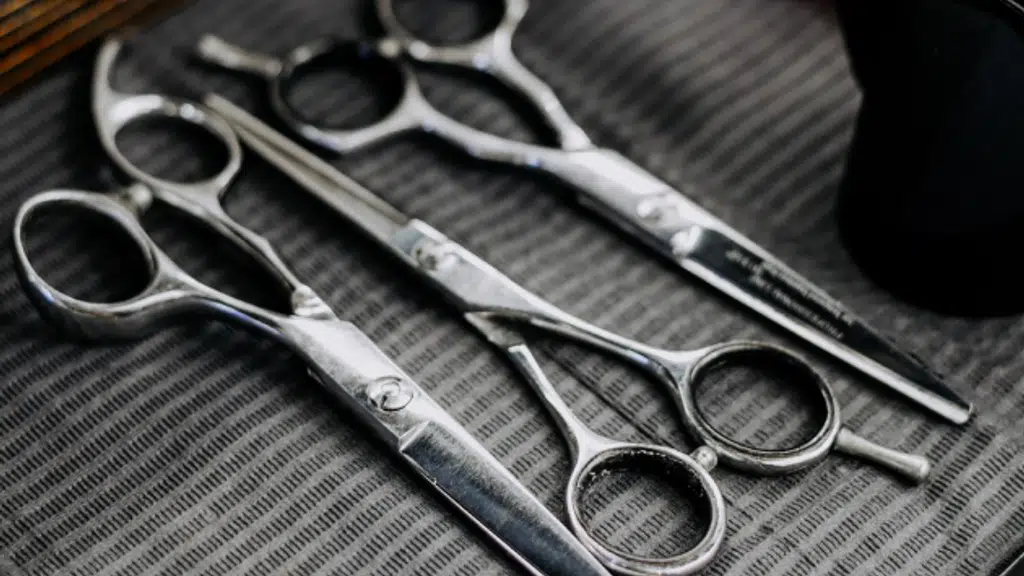 Matrix Salon Arera Colony