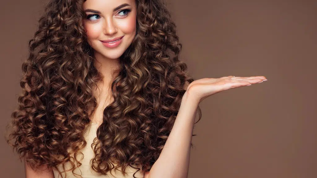 Miabella. Women's style & curl