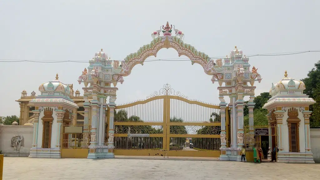 Sripuram Sri Lakshmi Narayani Golden Temple Vellore