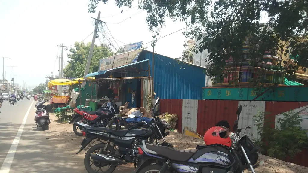Sri Ajiniya Tiffins
