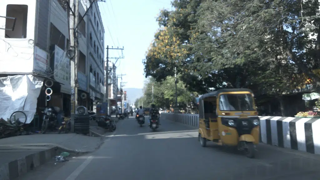 Naturals Salon & Spa air bypass road tirupati