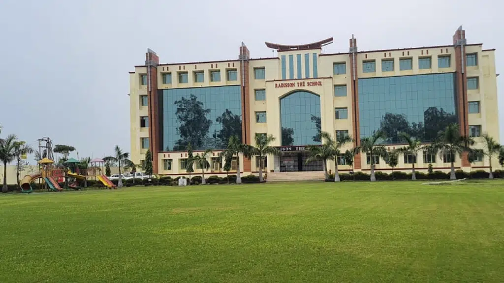 Radisson The School