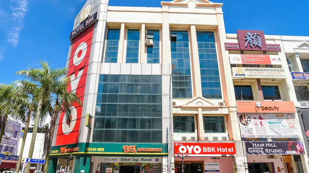OYO 28860 Hotel Subhadra Palace