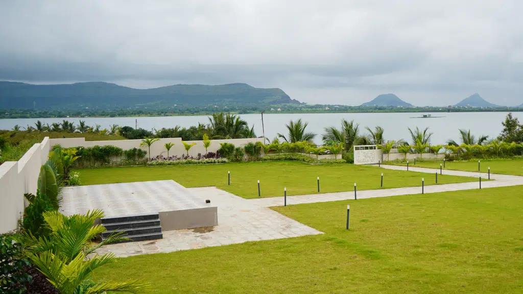 Peninsula Retreat Resort