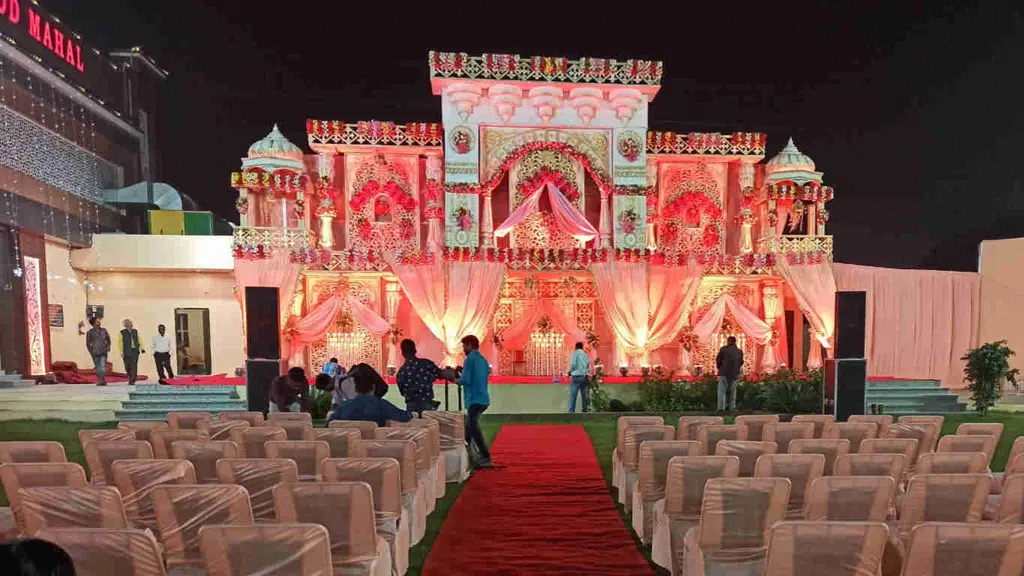 Rood Mahal