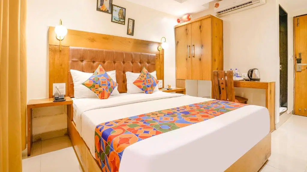 FabHotel Anam International