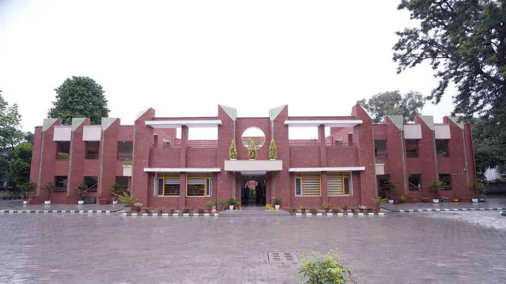 Tribune Model School, Chandigarh