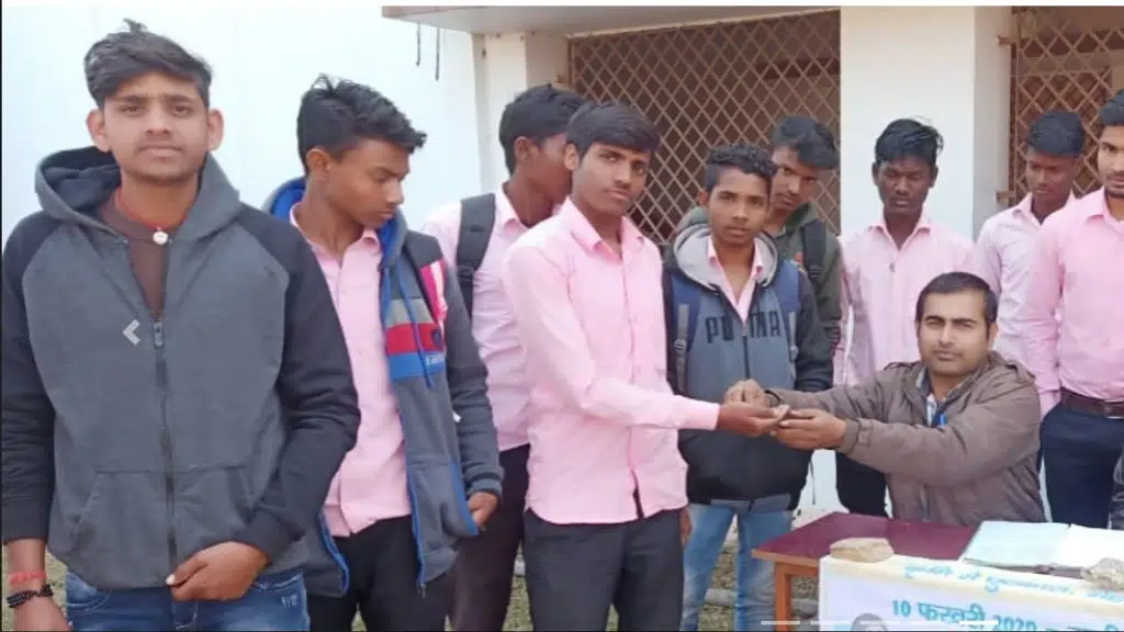 Aakash Ganga Pvt. ITI  , Jhariya Road Chandankiyari.