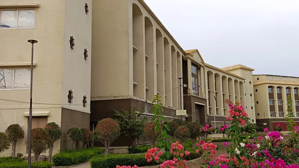Pakiza Public School