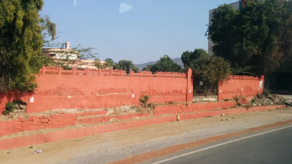 Mission Girls school