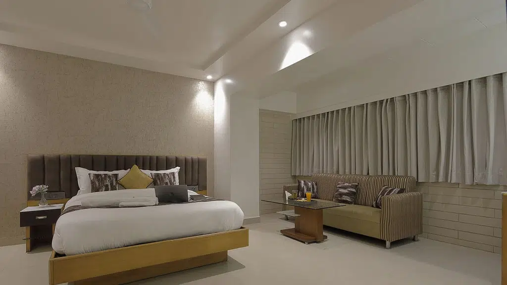 Hotel Ariana Residency