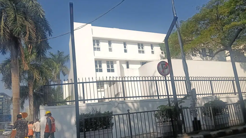 Priyasri Art Gallery