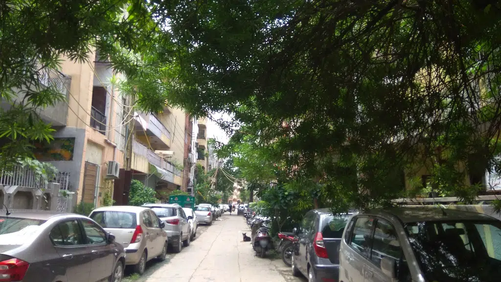Guru Tegh Bahadur Silk Store