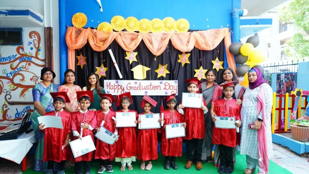 Ecole Kids: A Kindergarten and Primary School (Play School to Class 5)