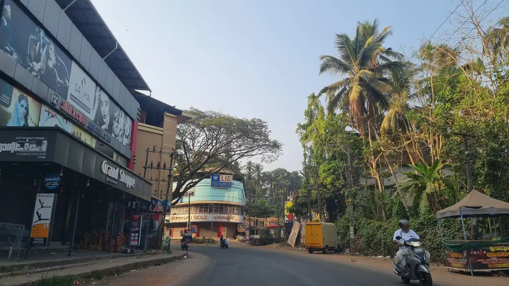 Nadapuram Police Station