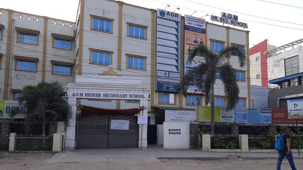 Dr. Sowmya Raghavan - Gynecologist
