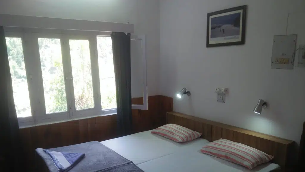 Monal Tourist Home