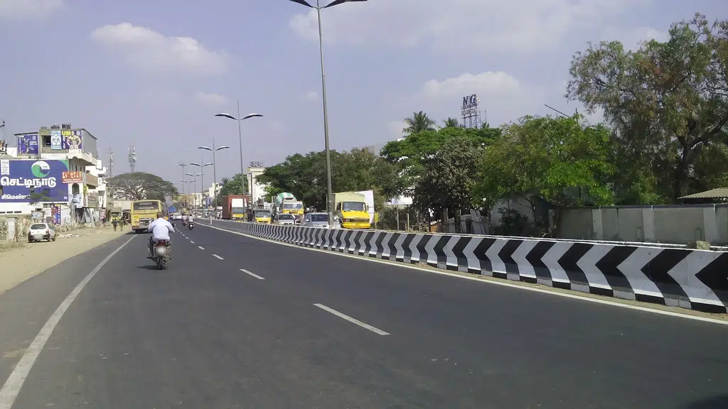 Ponmani Tours and Call Taxi