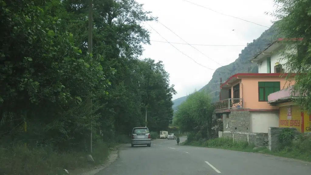 Hotel Shikharr Inn Manali