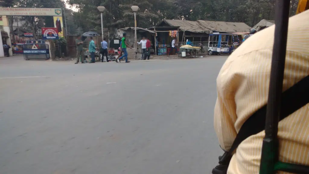 Apna Alambazar