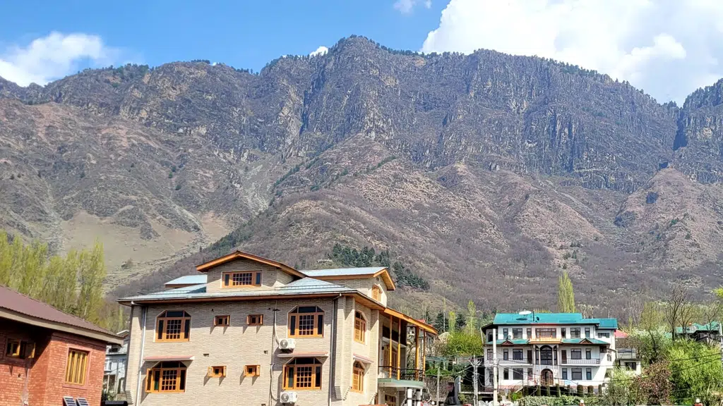 CITY HILLS RESORT (A Boutique Hotel)