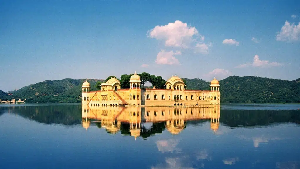 Esbose Tourism