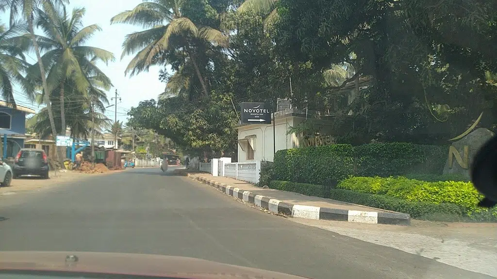 Candolim Beauty 2bhk Pool Facing Luxury Apartment - Goan Home Stays