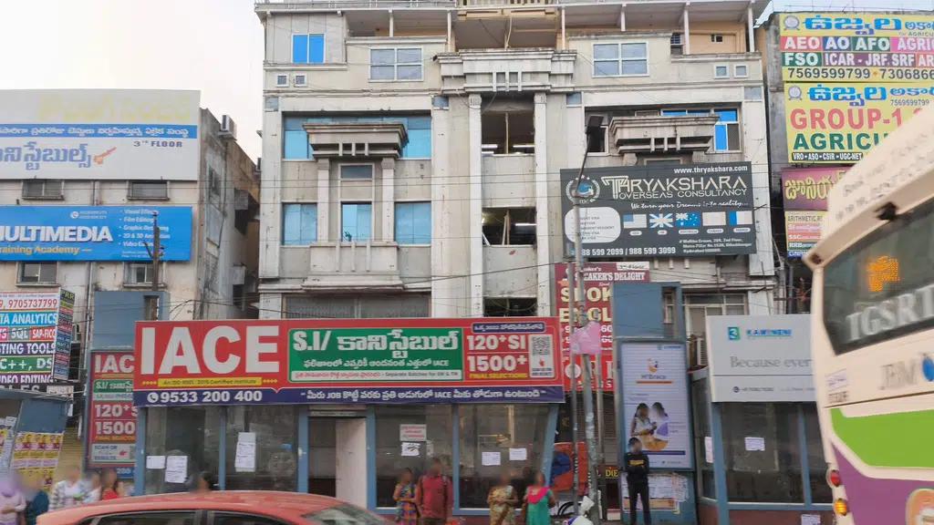 Srinivasa Mens Beauty Parlour