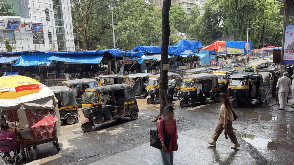 Ghatkopar Railway Station West-Entrance 1
