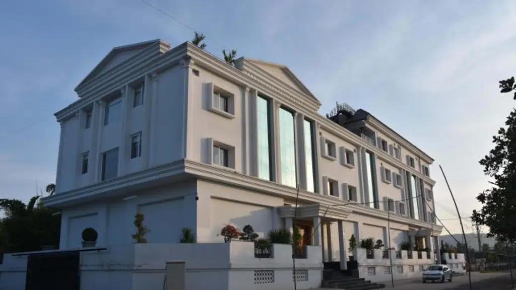 Chilukuri's Pearl Palace Resort