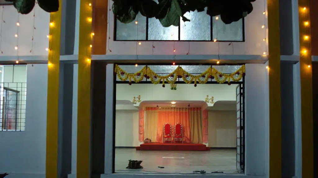 Usha Palace