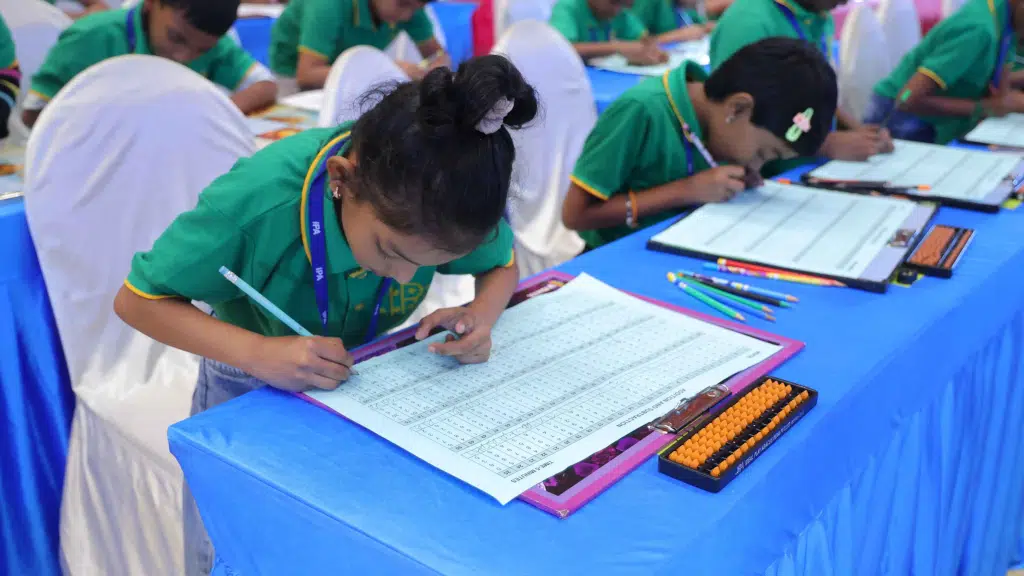 IDEAL PLAY Abacus