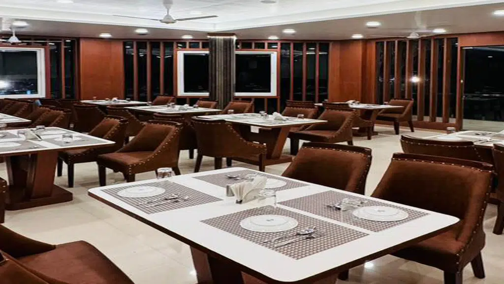 Jhumar Resort and Restaurant
