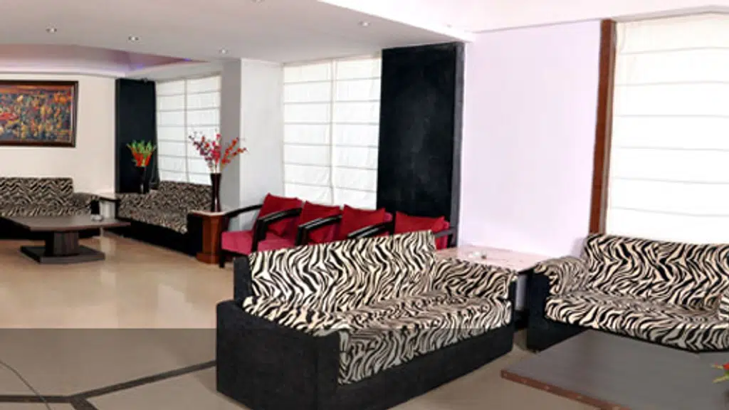 OYO Townhouse 028 Corporate Suite Sector 62