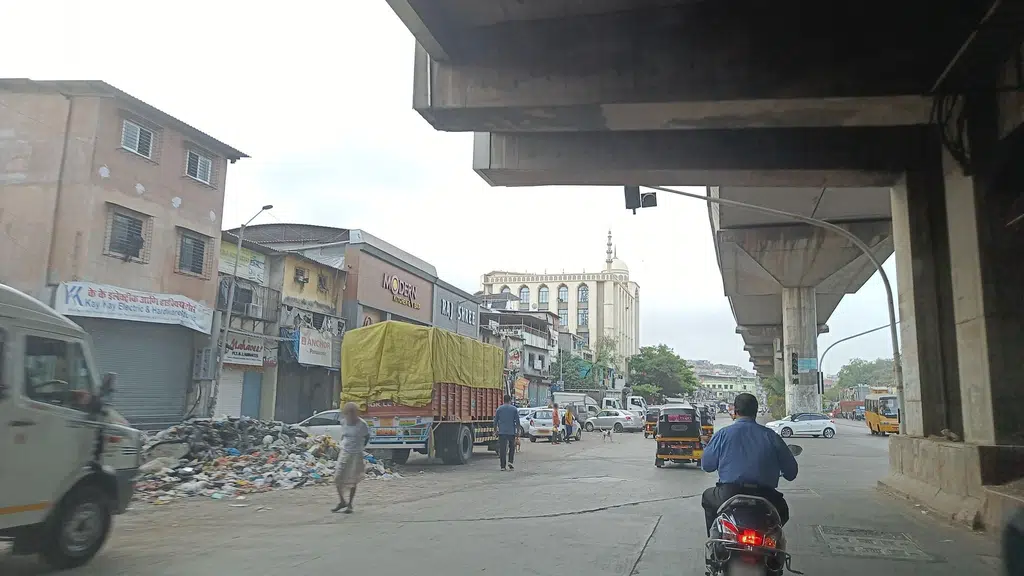 Sakinaka Metro Station-Gate 2