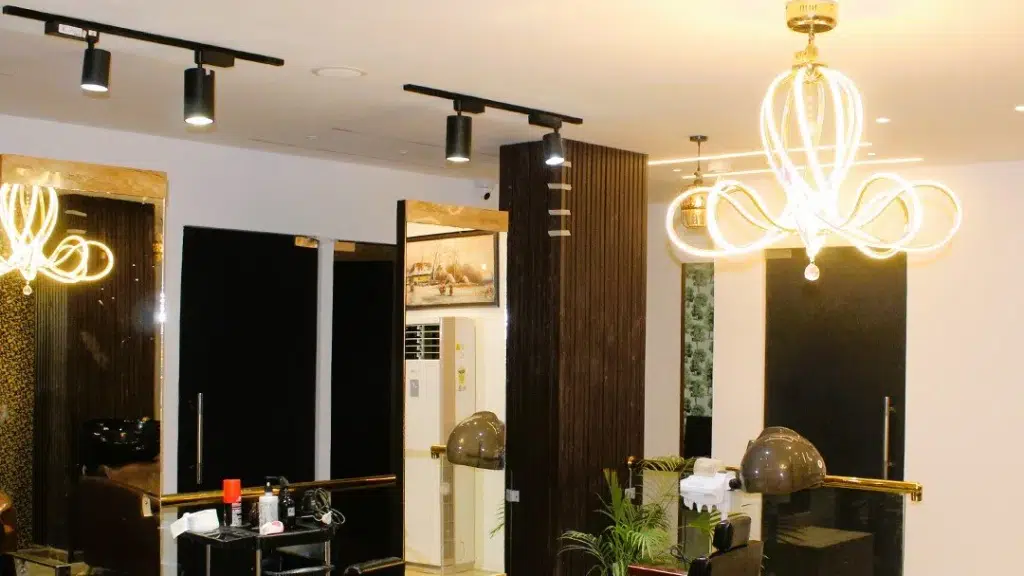 The Golden Oak Spa and Salon