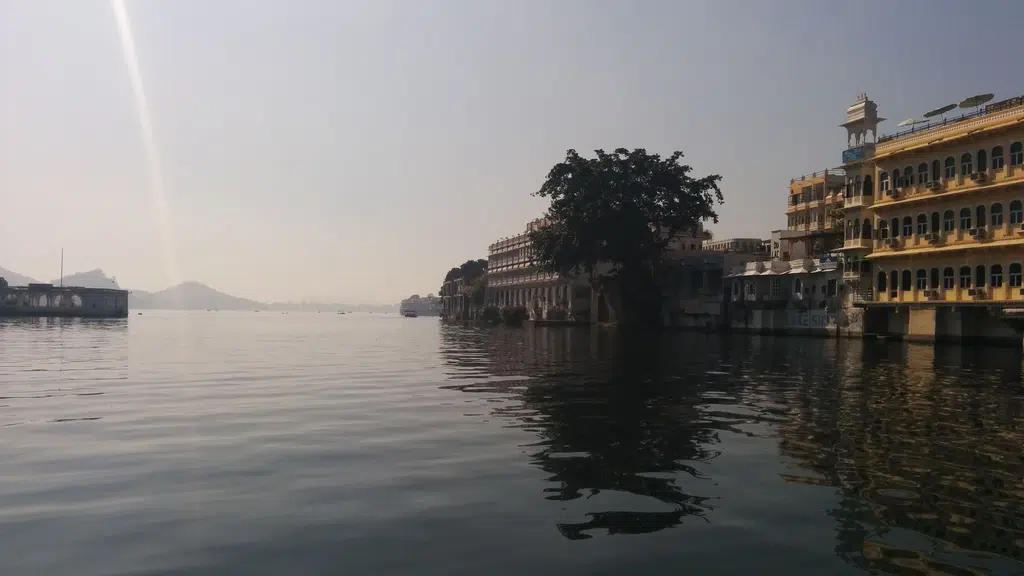 Dream Heaven Haveli Lake view