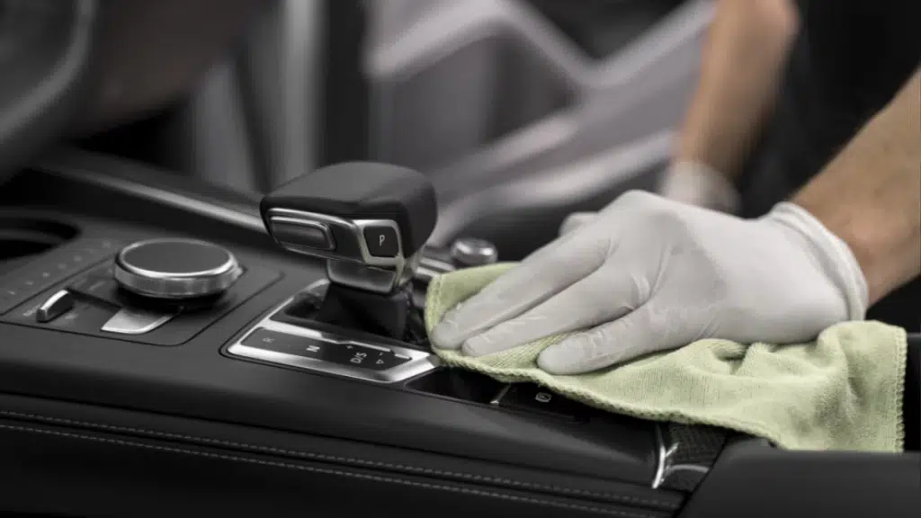 Detailing Dons