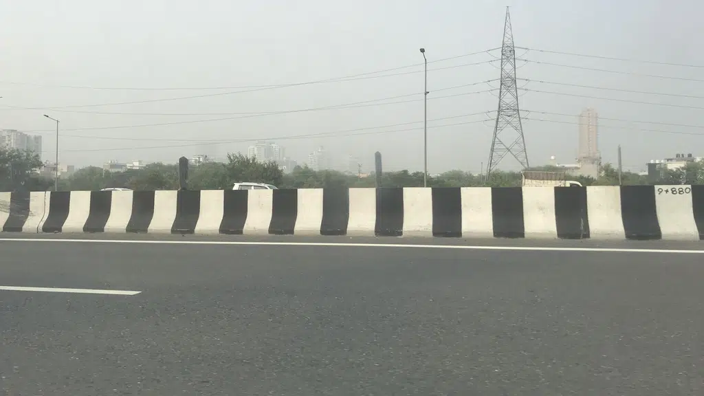 TVS Dev Automobiles-tvs showroom , tvs showroom in Noida