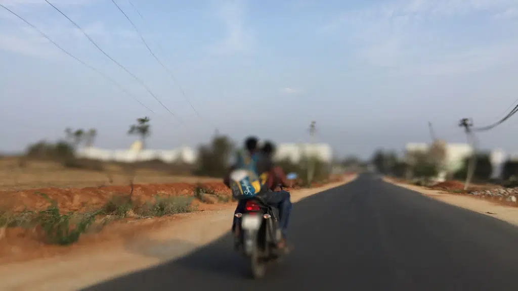 M R MOTORS