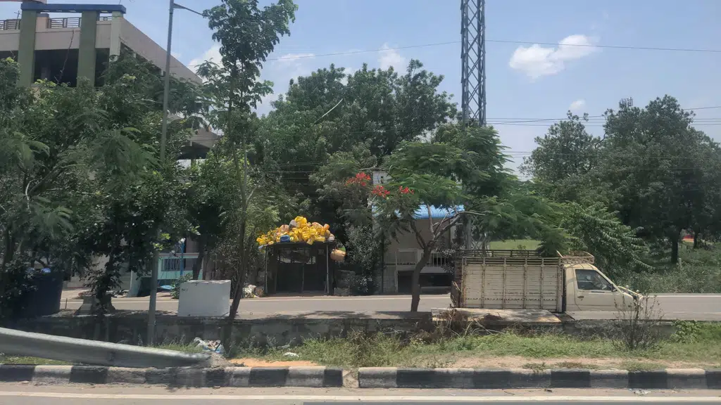 Yellapa Hotel